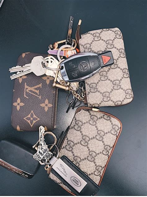 louis vuitton key ring fake|Louis Vuitton key ring wallet.